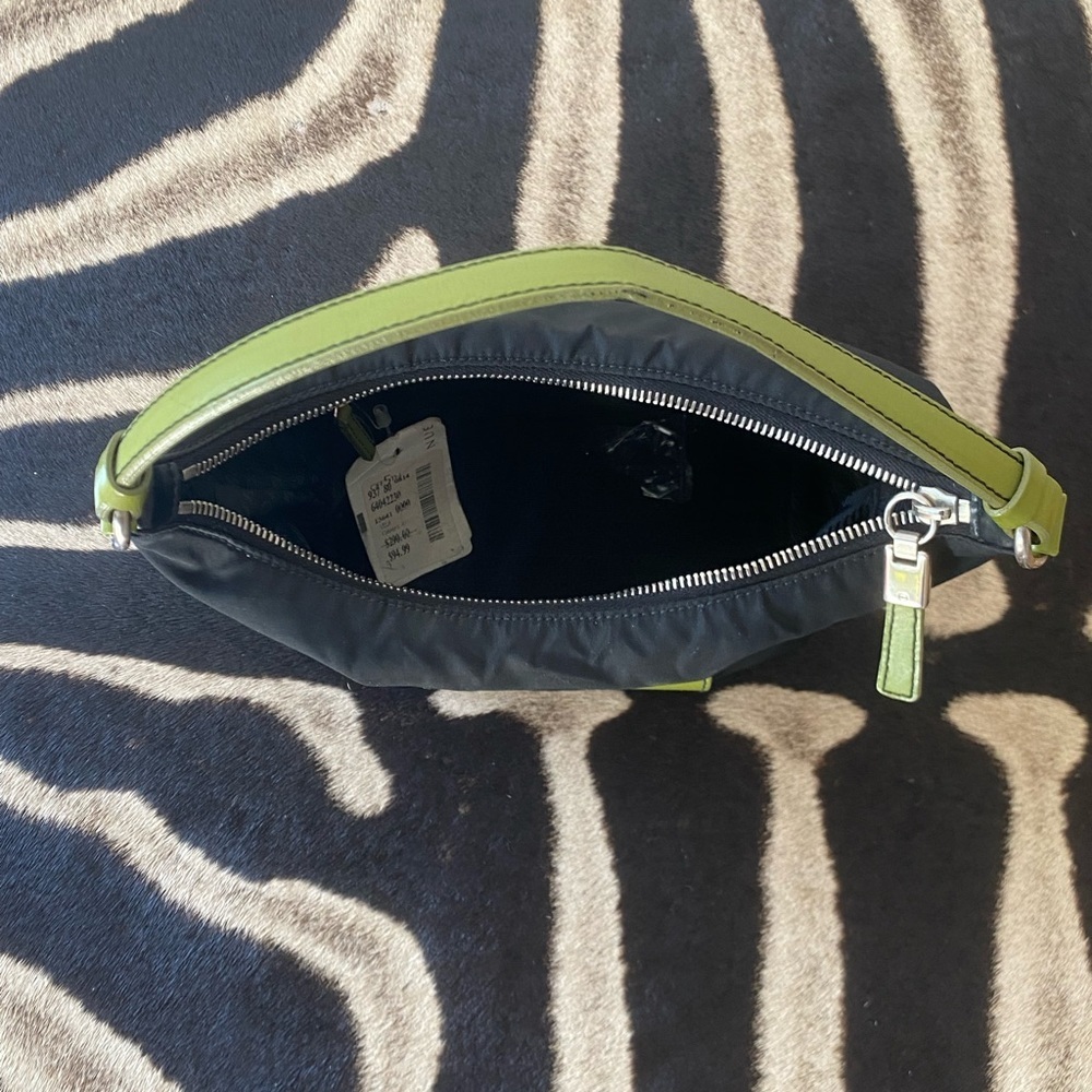 PRADA black tessuto sirio nylon bag with green accent front pocket - Picture 5 of 8